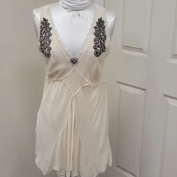 love unlocked maxi dress beige Shona Joy - La Lune Lace Back Maxi Dress - Cream